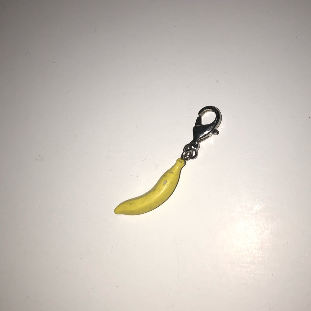 🍌 [4/$25] GOLDEN YELLOW BANANA FRUIT CUTE KEYCHAIN CHARM 🍌